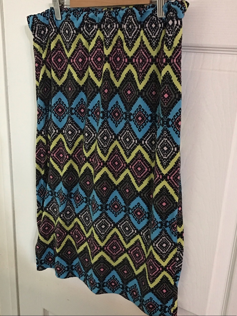 Women’s Elastic Waist Midi Skirt - Black with Blue, Lime & Pink Aztec Print